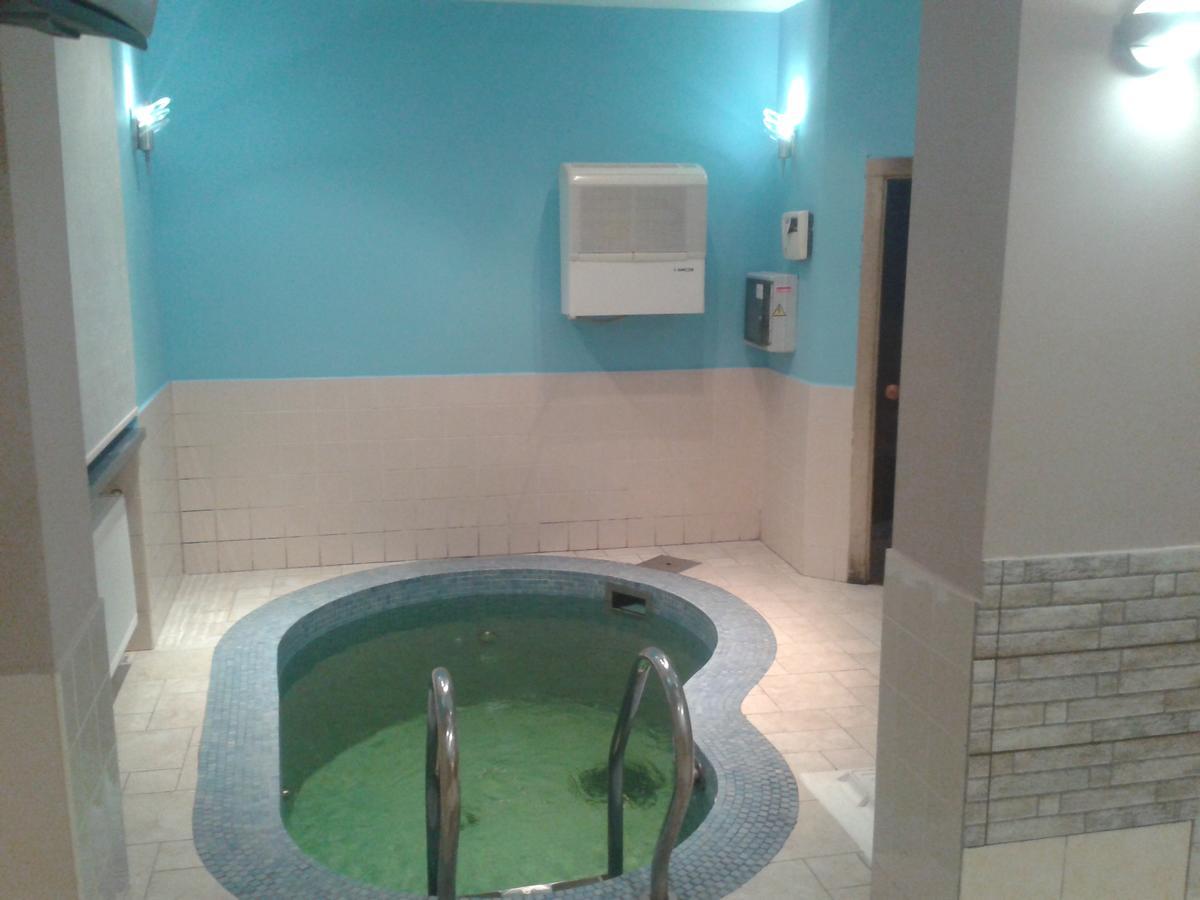 Kolos Hotel Obolon Kiev Luaran gambar