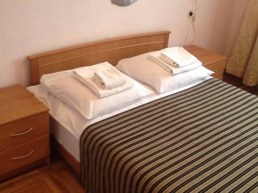 Kolos Hotel Obolon Kiev Luaran gambar